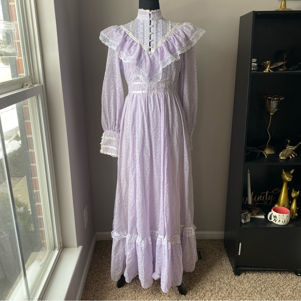 Gunne Sax by Jessica San Francisco Small purple prairie floral ruffle dress